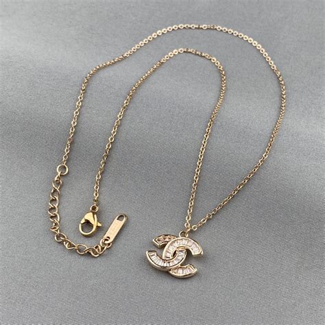 chanel double c pendant